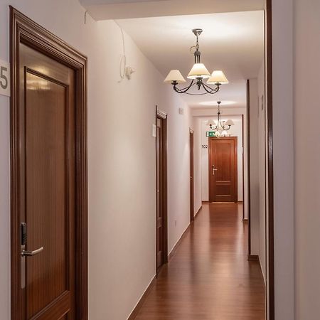 Hostal Julio Cesar Ла-Вірджен-Дель-Каміно Екстер'єр фото